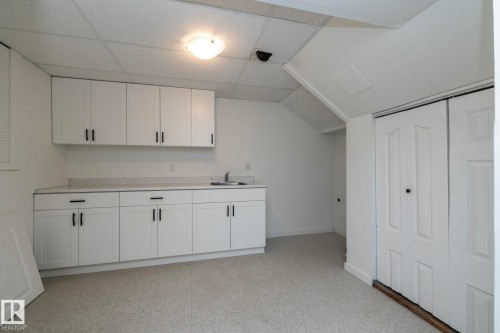 10514 153 Street, Edmonton, AB - Indoor