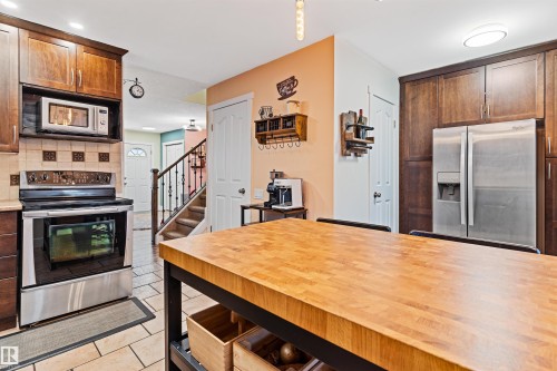 7923 178 Street, Edmonton, AB - Indoor Photo Showing Kitchen With Stainless Steel Kitchen