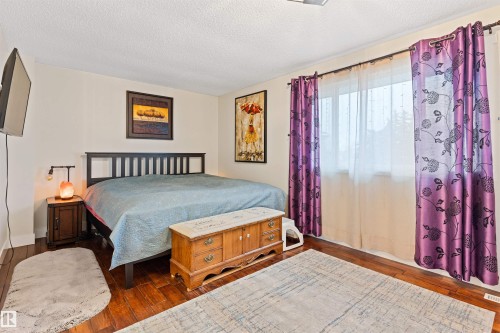 7923 178 Street, Edmonton, AB - Indoor Photo Showing Bedroom