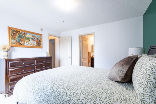 5951 165 Avenue, Edmonton, AB - Indoor Photo Showing Bedroom