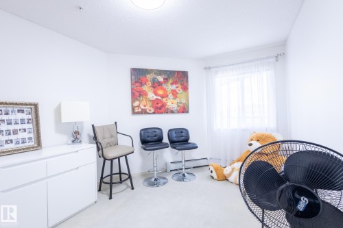 5951 165 Avenue, Edmonton, AB - Indoor Photo Showing Bedroom