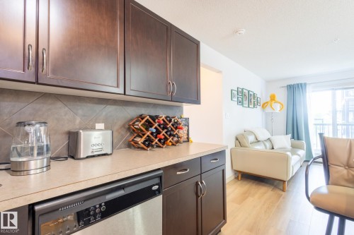 5951 165 Avenue, Edmonton, AB - Indoor Photo Showing Kitchen