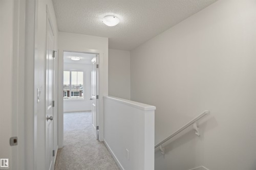 7062 Rosenthal Drive, Edmonton, AB - Indoor Photo Showing Other Room