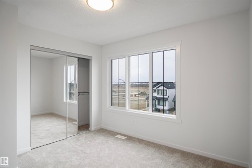 7062 Rosenthal Drive, Edmonton, AB - Indoor Photo Showing Other Room