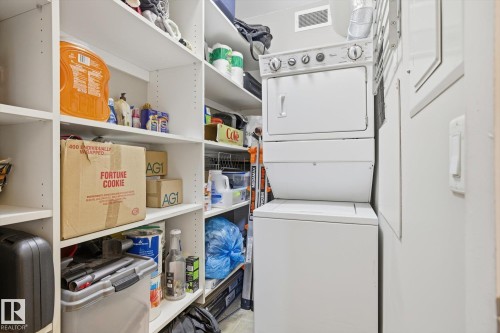 618 10235 112 Street, Edmonton, AB - Indoor Photo Showing Laundry Room