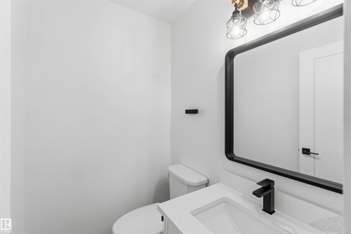 15016 57 Street, Edmonton, AB - Indoor Photo Showing Bathroom