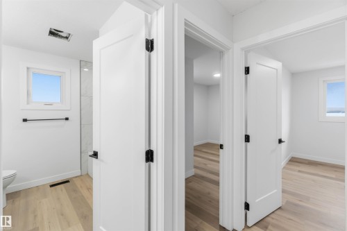 15016 57 Street, Edmonton, AB - Indoor Photo Showing Other Room