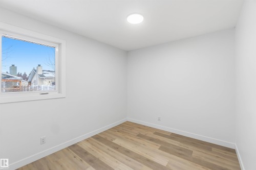 15016 57 Street, Edmonton, AB - Indoor Photo Showing Other Room