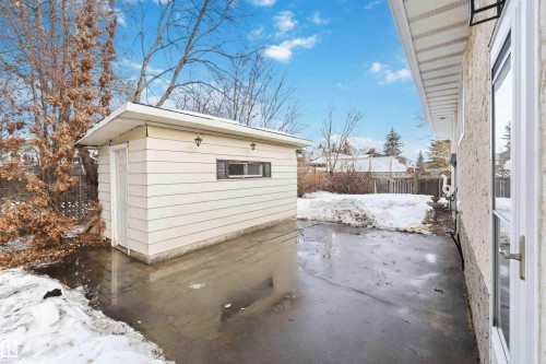 15016 57 Street, Edmonton, AB - Outdoor