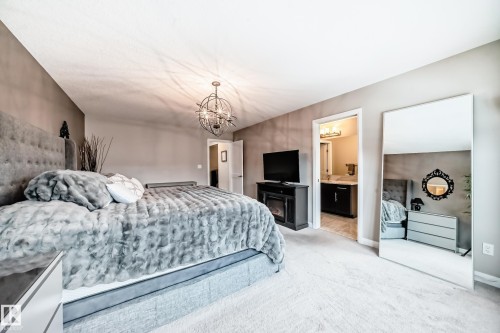 7014 170A Avenue, Edmonton, AB - Indoor Photo Showing Bedroom