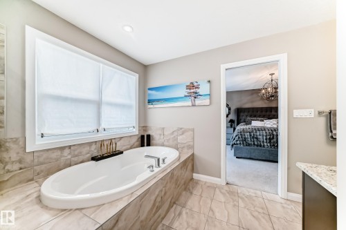 7014 170A Avenue, Edmonton, AB - Indoor Photo Showing Bathroom