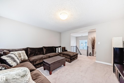 7014 170A Avenue, Edmonton, AB - Indoor Photo Showing Living Room