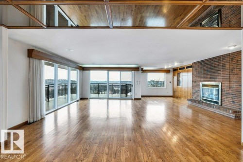 3 9804 112 Street, Edmonton, AB - Indoor With Fireplace