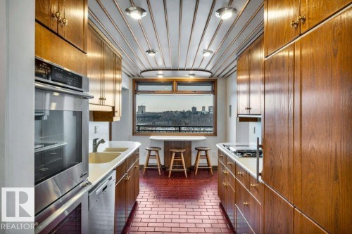 3 9804 112 Street, Edmonton, AB - Indoor Photo Showing Kitchen