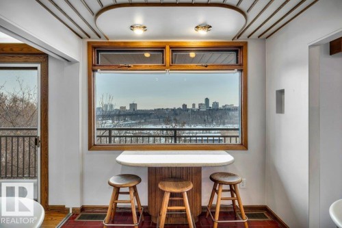 3 9804 112 Street, Edmonton, AB - Indoor