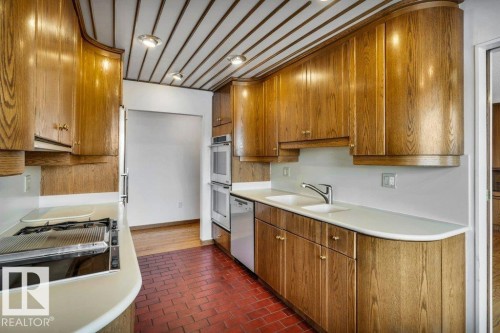 3 9804 112 Street, Edmonton, AB - Indoor Photo Showing Kitchen