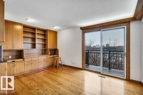 3 9804 112 Street, Edmonton, AB - Indoor