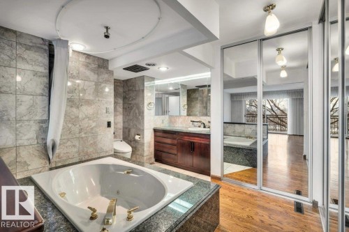 3 9804 112 Street, Edmonton, AB - Indoor Photo Showing Bathroom