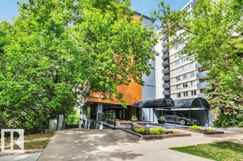 3 9804 112 Street, Edmonton, AB - Outdoor