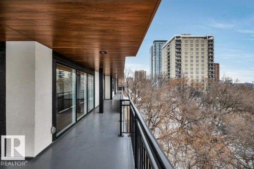 3 9804 112 Street, Edmonton, AB - Outdoor