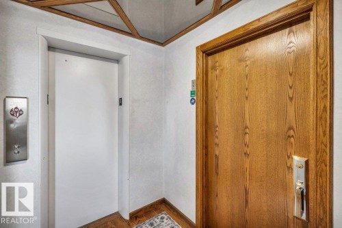 3 9804 112 Street, Edmonton, AB - Indoor Photo Showing Other Room