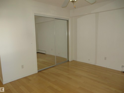 102 10547 83 Avenue, Edmonton, AB - Indoor Photo Showing Other Room