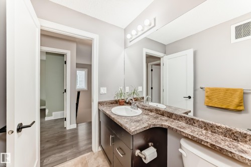 106 Rue Monique, Beaumont, AB - Indoor Photo Showing Bathroom