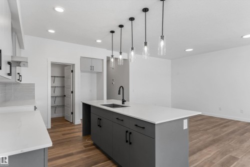 748 Astoria Way, Devon, AB - Indoor Photo Showing Kitchen