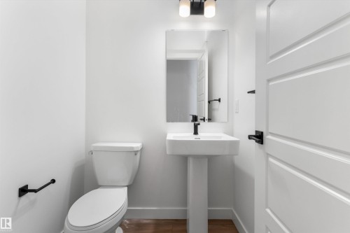 748 Astoria Way, Devon, AB - Indoor Photo Showing Bathroom