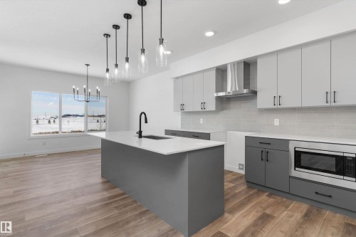 748 Astoria Way, Devon, AB - Indoor Photo Showing Kitchen With Upgraded Kitchen