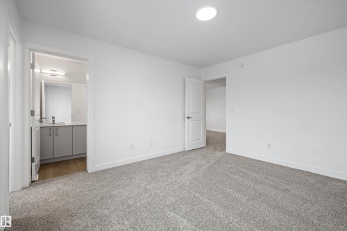 20820 40 Avenue, Edmonton, AB - Indoor Photo Showing Other Room