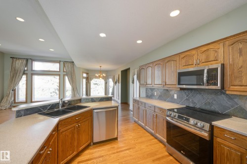 96 Linksview Drive, Spruce Grove, AB - Indoor Photo Showing Kitchen With Double Sink