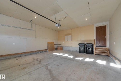 96 Linksview Drive, Spruce Grove, AB - Indoor Photo Showing Garage