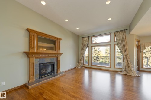 96 Linksview Drive, Spruce Grove, AB - Indoor Photo Showing Living Room With Fireplace