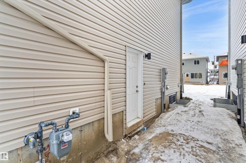 913 19 Avenue, Edmonton, AB - Outdoor With Exterior