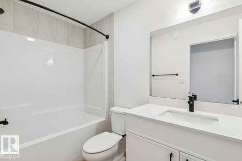 22927 80 Avenue, Edmonton, AB - Indoor Photo Showing Bathroom