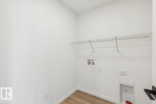 22927 80 Avenue, Edmonton, AB - Indoor With Storage