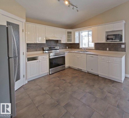 16407 81 Street, Edmonton, AB - Indoor Photo Showing Kitchen With Double Sink