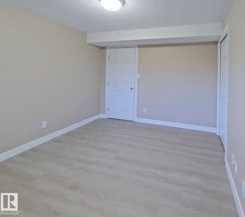 16407 81 Street, Edmonton, AB - Indoor Photo Showing Other Room