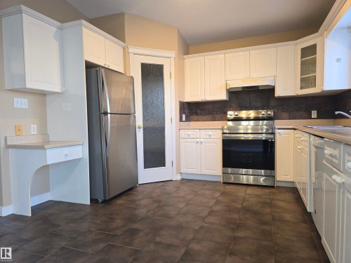16407 81 Street, Edmonton, AB - Indoor Photo Showing Kitchen