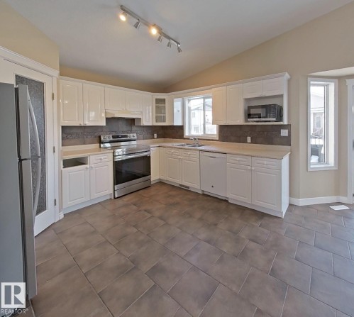 16407 81 Street, Edmonton, AB - Indoor Photo Showing Kitchen With Double Sink