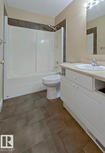 16407 81 Street, Edmonton, AB - Indoor Photo Showing Bathroom