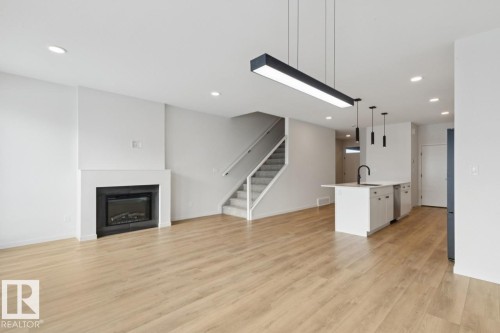 22923 80 Avenue, Edmonton, AB - Indoor With Fireplace
