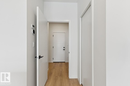 22923 80 Avenue, Edmonton, AB - Indoor Photo Showing Other Room