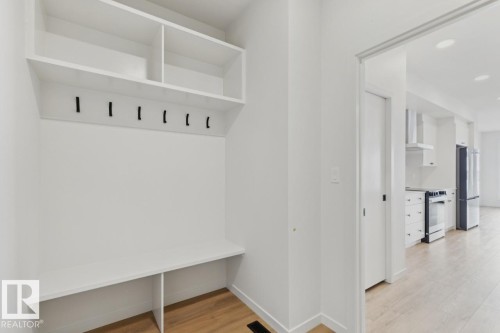 22923 80 Avenue, Edmonton, AB - Indoor