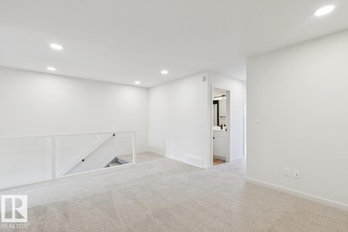 22923 80 Avenue, Edmonton, AB - Indoor Photo Showing Other Room