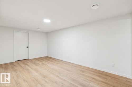 22923 80 Avenue, Edmonton, AB - Indoor Photo Showing Other Room