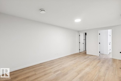 22923 80 Avenue, Edmonton, AB - Indoor Photo Showing Other Room