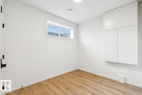 22923 80 Avenue, Edmonton, AB - Indoor Photo Showing Other Room
