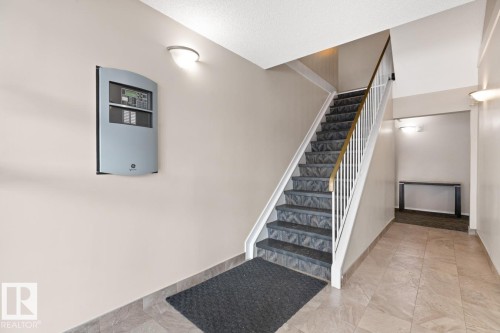 308 6310 101 Avenue, Edmonton, AB - Indoor Photo Showing Other Room